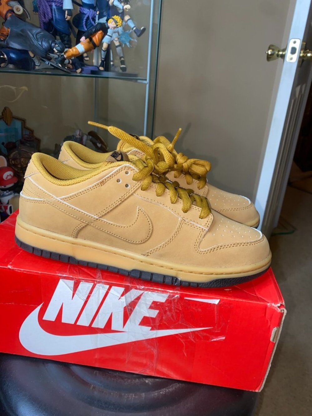Size 8 - Nike Dunk SE Low Wheat